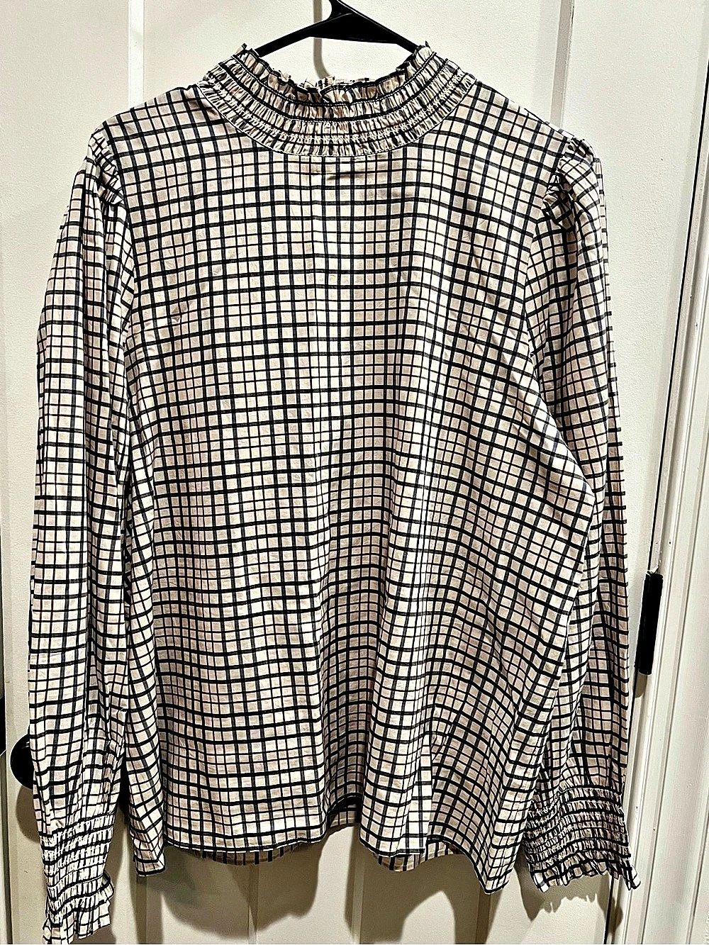 Ann Taylor Factory Plaid Ruffled Neck Blouse in White & Blue Size Large